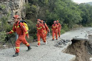 都体：阿莱格里合同明年夏天到期，他正在与尤文协商未来